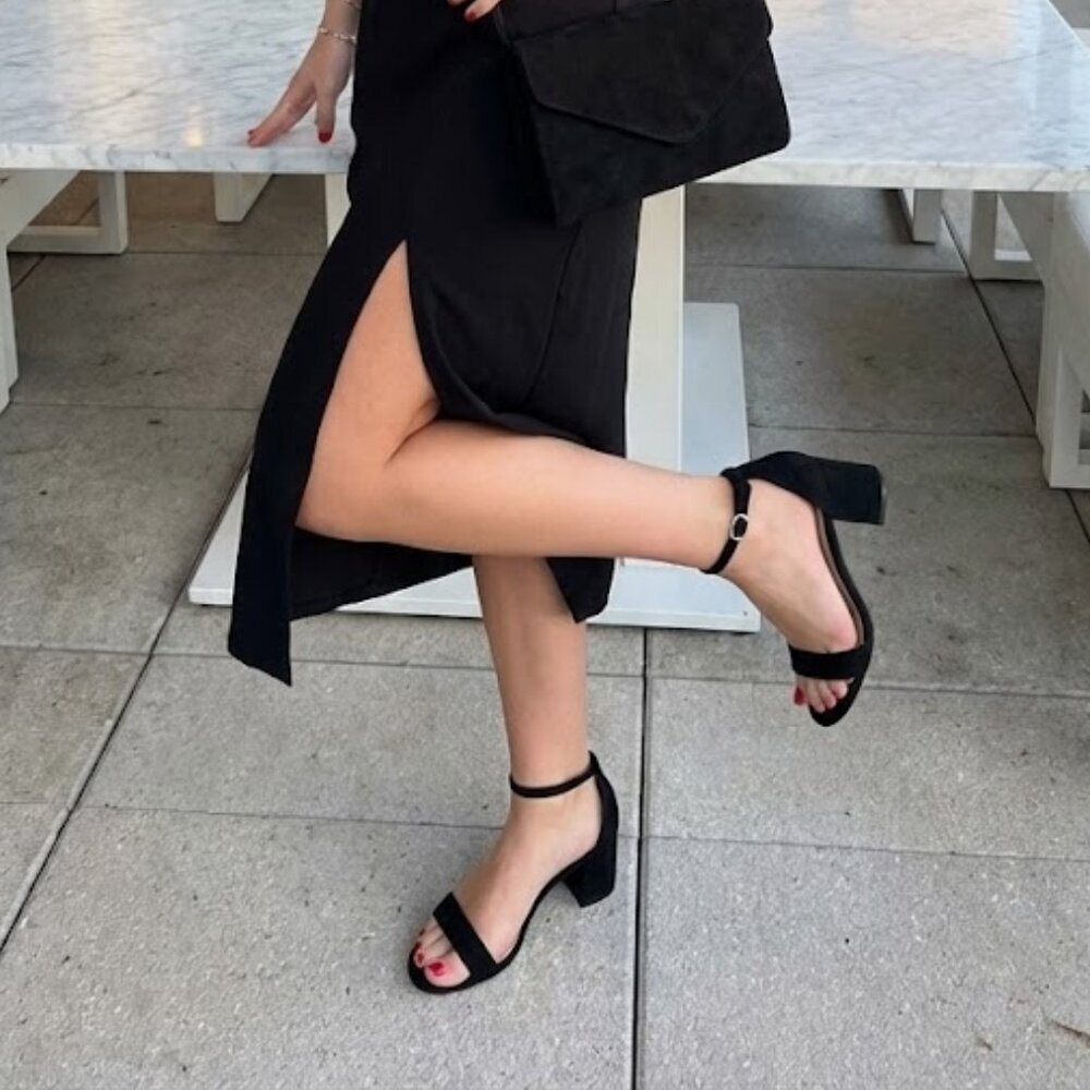 NWT Wild Diva Black Faux Suede Block Heel Ankle Strap Sandals 2” Low Heel - Picture 4 of 6